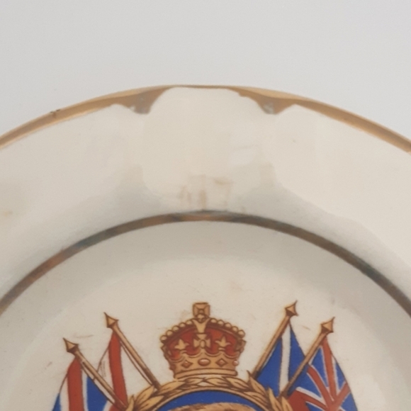 1939 King George VI and Queen Elizabeth ashtray - Picture 6 of 10